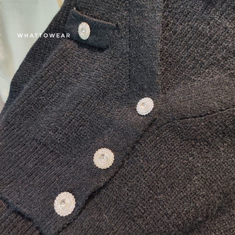 Áo cardigan croptop len Hàn quốc nút đá - Có Sẵn | BigBuy360 - bigbuy360.vn