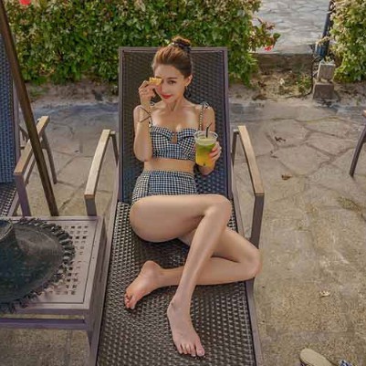 Bikini 2 mảnh cạp cao caro đen trắng hàng Quảng Châu chất thun lạnh co giãn tốt