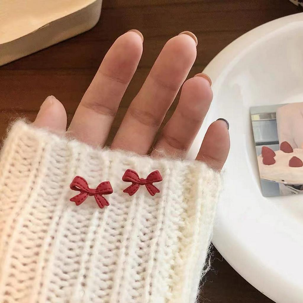 Khuyên tai nơ màu đỏ thời trang xinh xắn