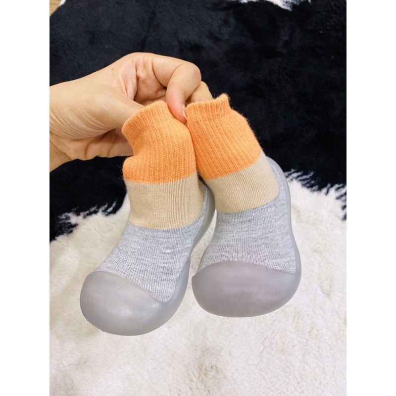 GIÀY BÚN CHO BÉ TẬP ĐI - GIÀY BÚN CHỐNG TRƯỢT CHO BÉ(Bún cổ 3 mầu)