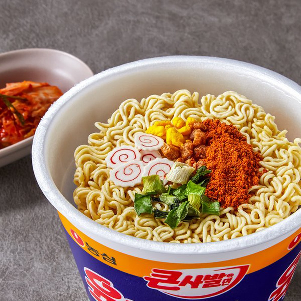 Mì ăn liền YUKAEJANG NONGSHIM Hàn Quốc vị bò cay tô 110g