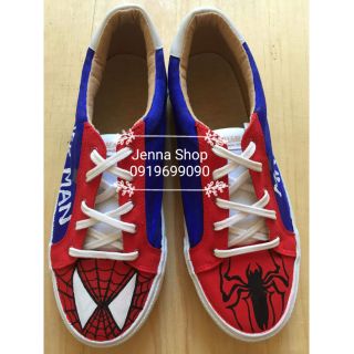 Sneakers Pull&Bear vẽ tay cá tính