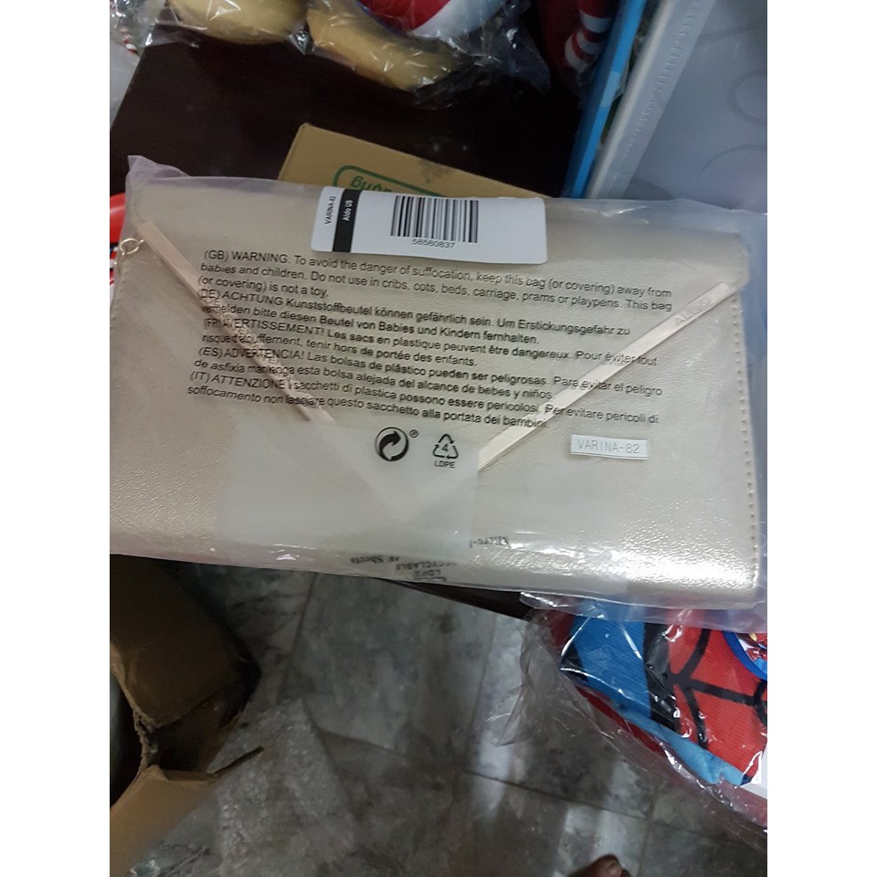 TRẢ HÀNG TÚI XÁCH