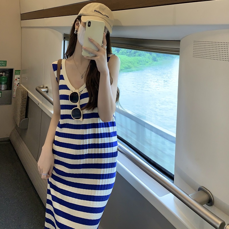 QADCOL  Đầm Hai Dây Dáng Dài Họa Tiết Kẻ Sọc Thời Trang Mùa Hè Hong Kong Cho Nữ