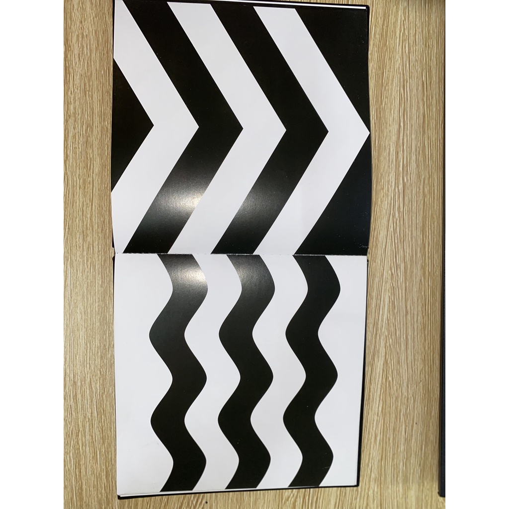 Sách - Kích thích thị giác cho bé - Sách bìa cứng