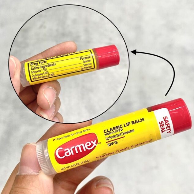 Son Dưỡng Môi Carmex Classic Lip Balm Medicated