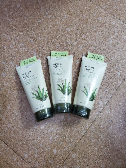 [Chính Hãng] Sữa rửa mặt The Face Shop Herb Day 365 Cleansing Foam TFS 170ml