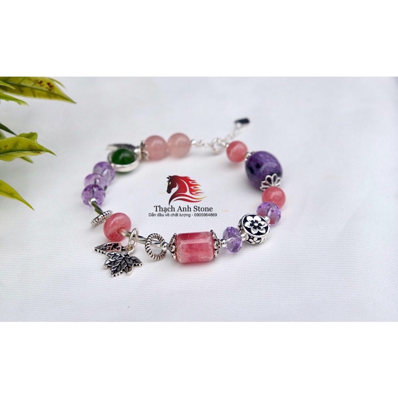 Vòng tay thach_anh tím đào hoa và charm xinh xắn