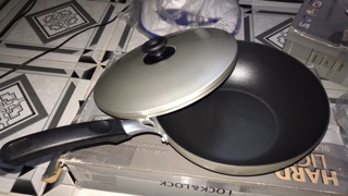 Chảo Lock&Lock có nắp lòng sâu 30cm