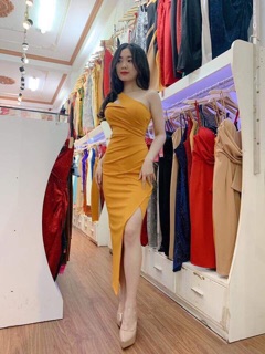Đầm body lệch vai