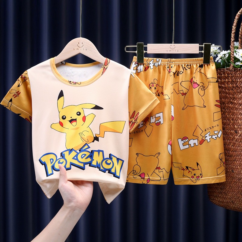 Set đồ ngủ gồm áo thun tay ngắn in hình pikachu + quần đùi kiểu hoạt hình đáng yêu dành cho bé