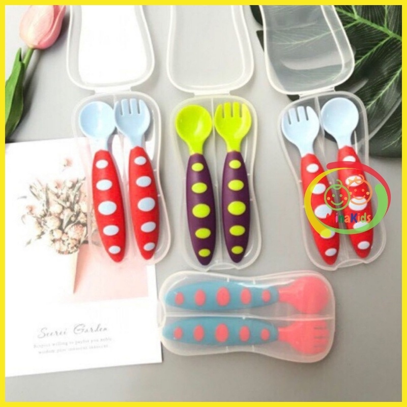 Thìa Dĩa Ăn Dặm Kèm Hộp Đựng Cho Bé Nhựa An Toàn TD01