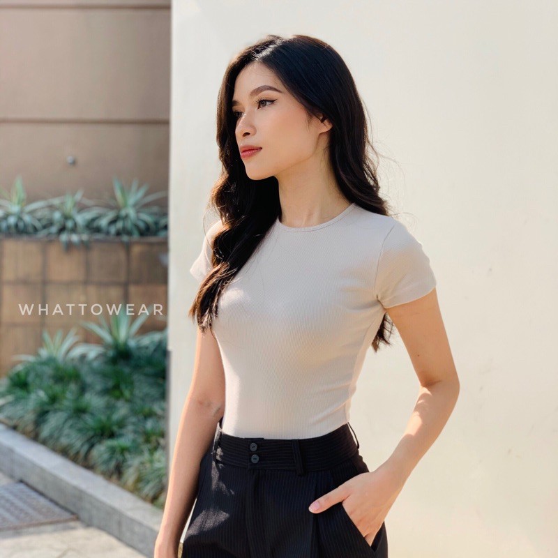 Bodysuit cổ tròn kín tay ngắn by whattowear