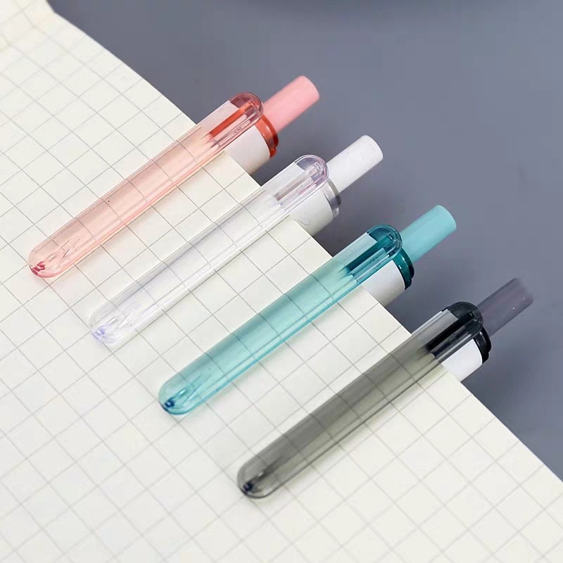 1 bút bi mực đen ngòi 0.5mm