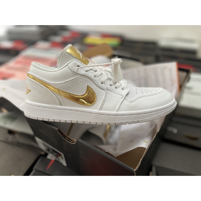 giày Air Jordan 1 Low màu trắng GoLd | Bản đặc biệt