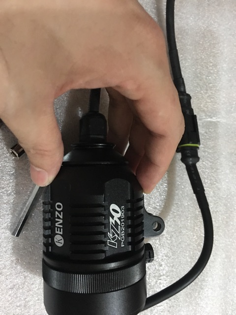 Kenzo kz30 chính hãng siêu sáng 40-60w zoom to nhỏ
