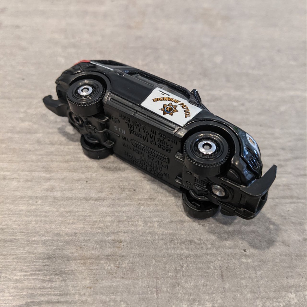 Xe mô hình Matchbox Ford Interceptor Utility MB1179 - Sun Bear