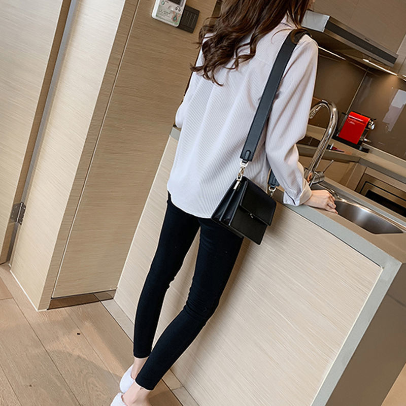 Áo Nữ Tay Dài Kẻ Sọc Phong Cách Hàn Quốc | BigBuy360 - bigbuy360.vn