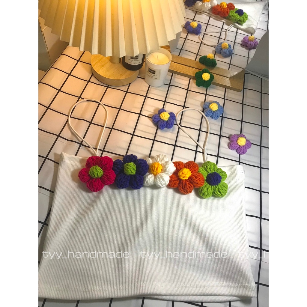 Áo croptop dây bún - phối hoa len