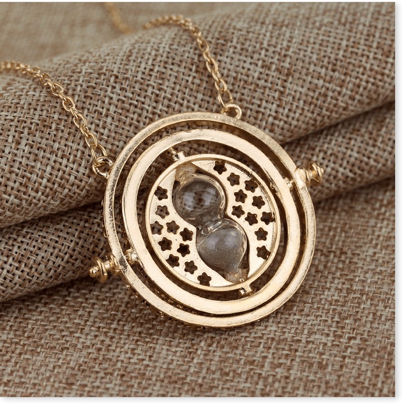 Dây chuyền có mặt đồng hồ thiết kế theo phong cách phim Harry Potter đẹp mắt