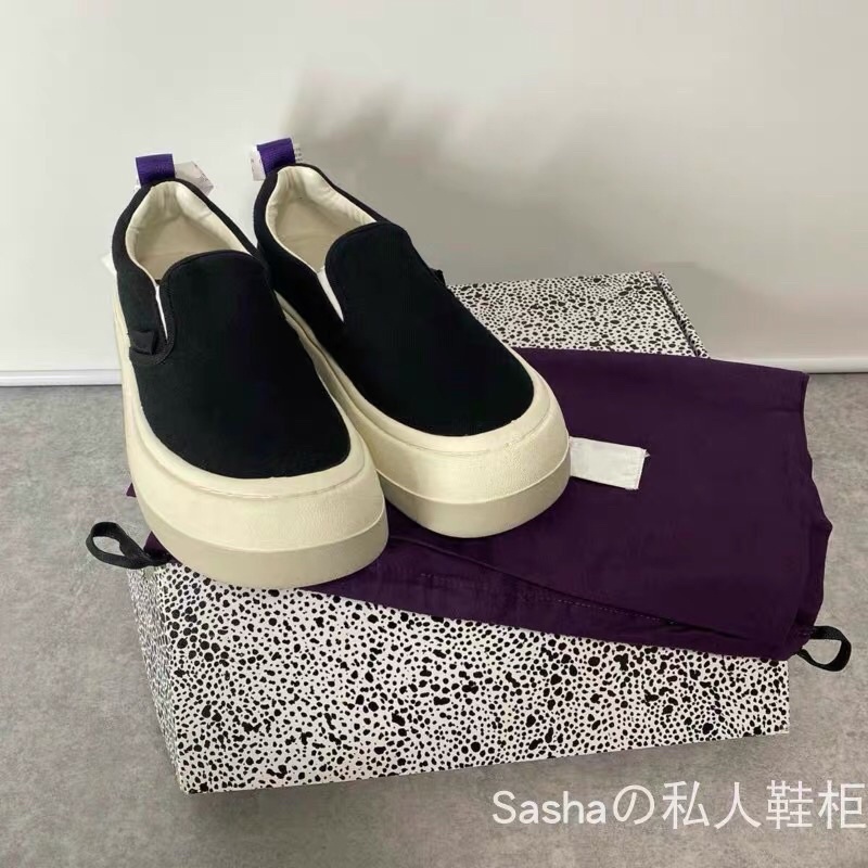 Giày đế bánh mì