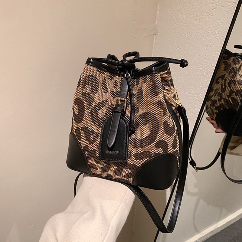 Túi đeo chéo IELGY kiểu xô họa tiết da báo thời trang cao cấp dành cho nữ