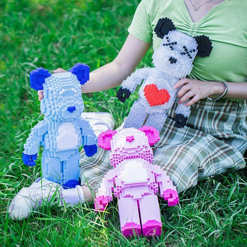 Đồ chơi lắp ráp mô hình BEARBRICK phiên bản mới