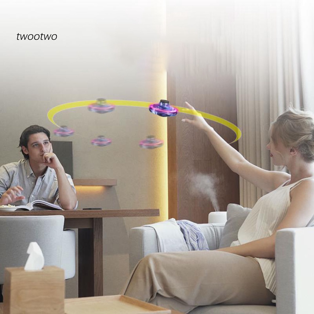 Đĩa bay ufo ma thuật siêu hót giao màu ngẫu nhiên