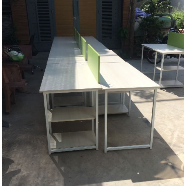 Bàn nhân viên vách ngăn