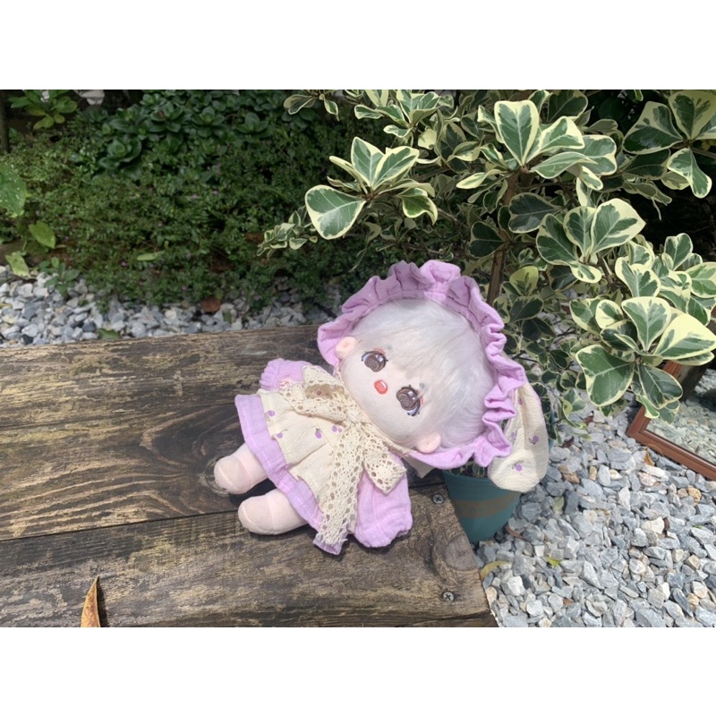 Quần áo cho gấu bông. set váy kèm mũ cho doll kpop. outfit for doll. quần áo cho gấu bông