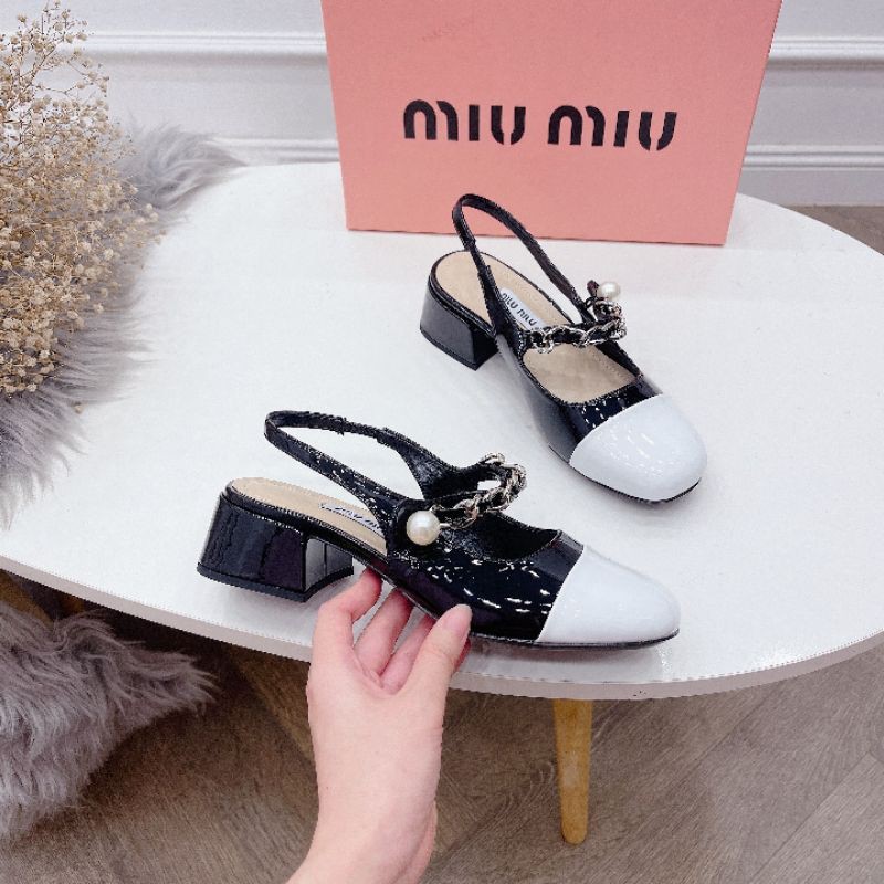 Giày da bóng Miumiuu bản hở gót 3.5p tiểu thư trắng đen có siZe 39