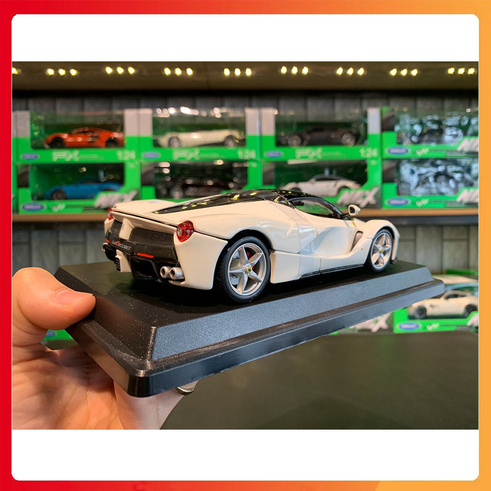 Mô hình xe Ferrari Laferrari tỉ lệ 1:24 hãng Bburago