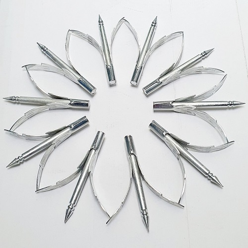 Bộ 5 Hoặc 10 Chông Sắt Trang Trí Cao 14cm Hàn Vào Đỉnh Hàng Rào Dùng Tự Gia Cố Và Trang Trí Bảo Vệ Cổng