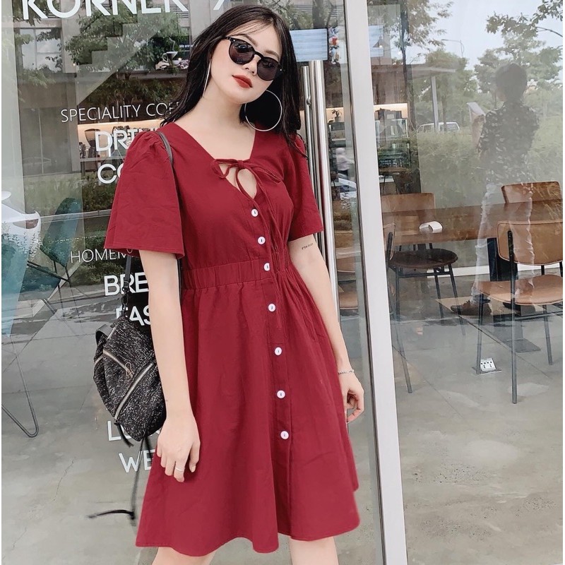 Đầm đỏ nút trắng (kèm hình thật)