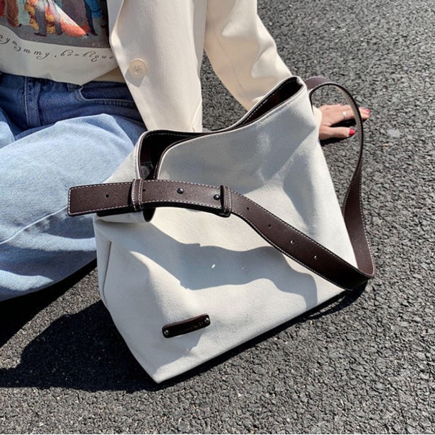 Women's bag canvas bag magnetic buckle female students' large capacity shopping bag armpit bag French stick bag