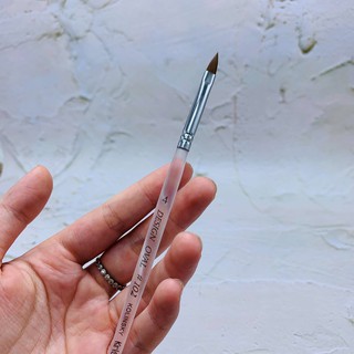 Cọ Làm Hoa Cán Trong KOLINSKY OVAL