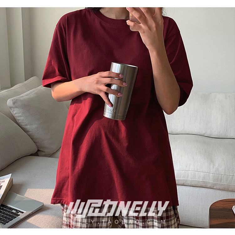 Áo phông Nelly Heybig ngắn tay trơn màu đỏ đô