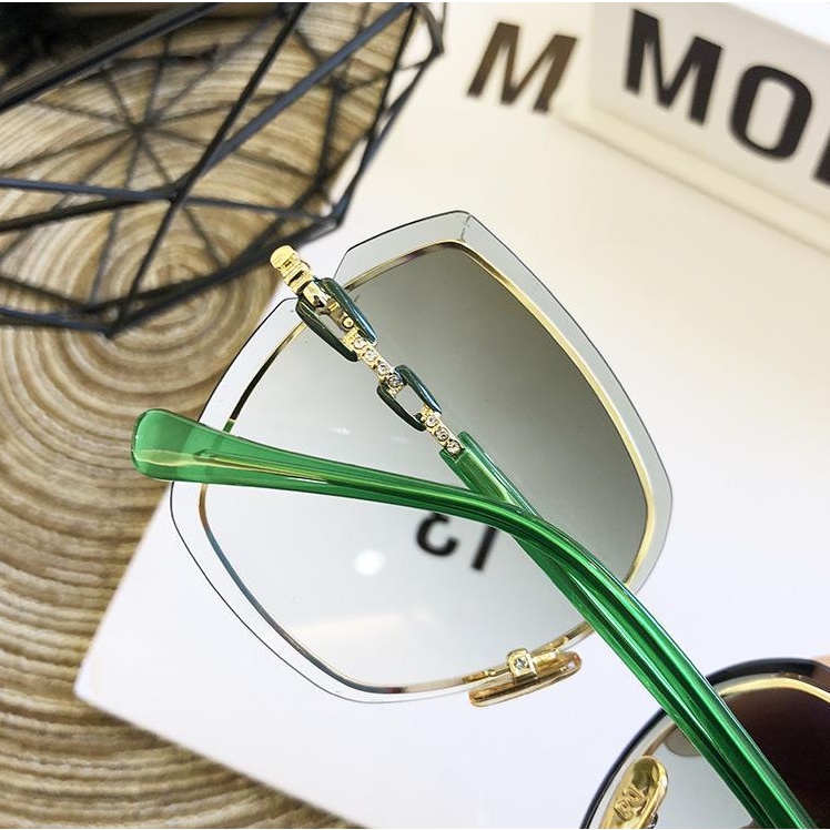 Kính Mát Thời Trang Cho Nữ Sự Bảo Vệ