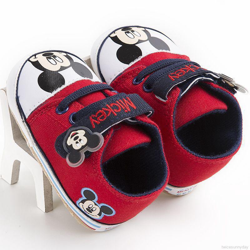 Giày sneaker thiết kế đế mềm cho bé