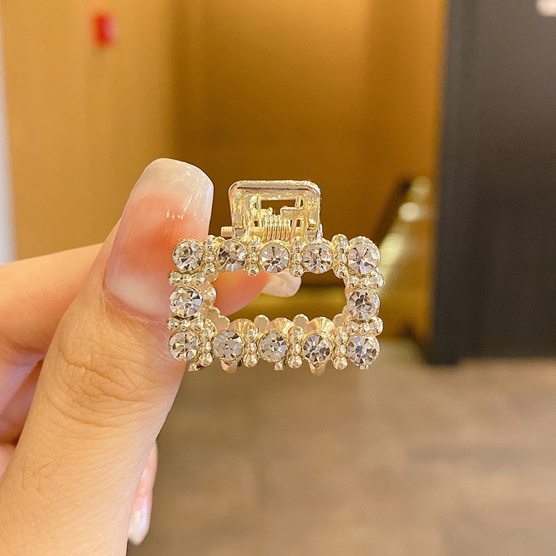 Kẹp tóc hình cá mập đính ngọc trai giả thời trang Hàn Quốc cho nữ