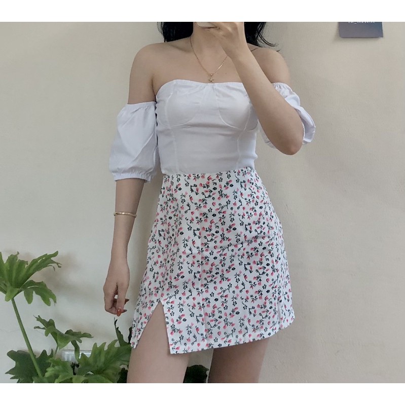 Chân váy hoa nhí xẻ đùi - 𝗦𝗣𝗟𝗜𝗧 𝗦𝗞𝗜𝗥𝗧