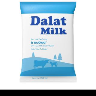 Thùng Sữa tươi tiệt trùng Đà Lạt Milk 220ml× 48 bịch  ( Có đường / Ít đường /Không bổ sung đường)