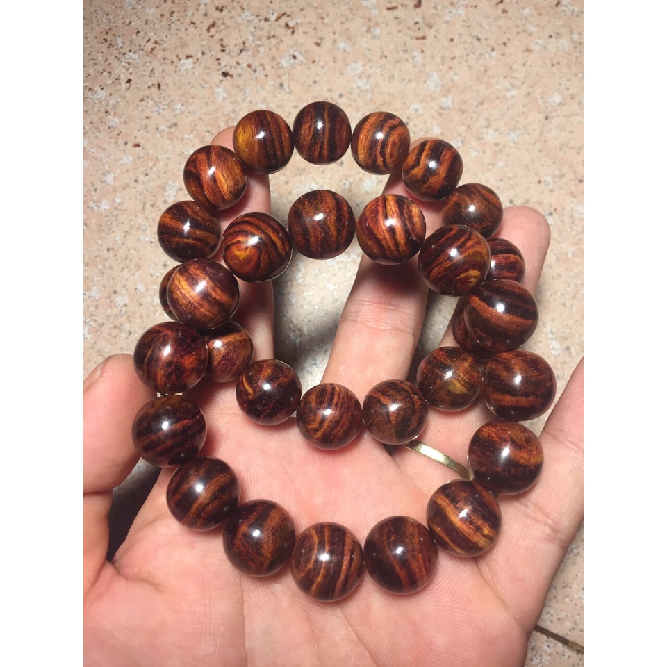 Vòng tay gỗ sưa đỏ bắc bộ hàng vân đẹp đủ size từ 10 đến 20 li
