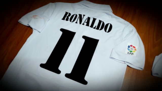 Áo đấu Real Madrid 2002 - 2003