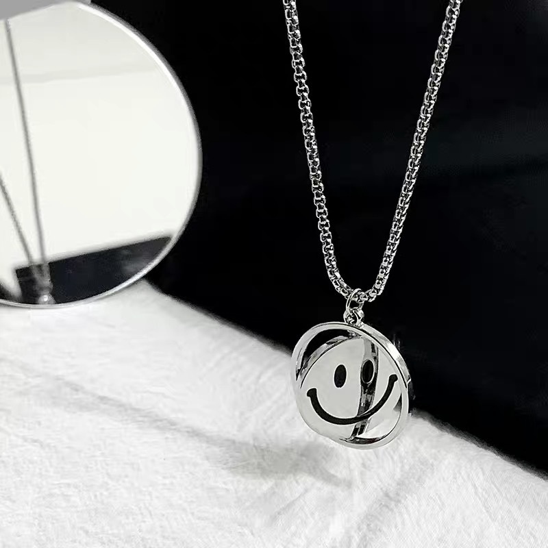 Vòng cổ Thép Titan Mặt Hình Mặt Cười Phong Cách Hip Hop Thời Trang