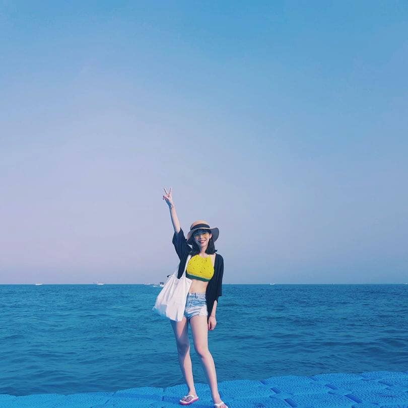 Bikini Len Móc Vàng Chấm Đẹp Sexy Nhất | BigBuy360 - bigbuy360.vn