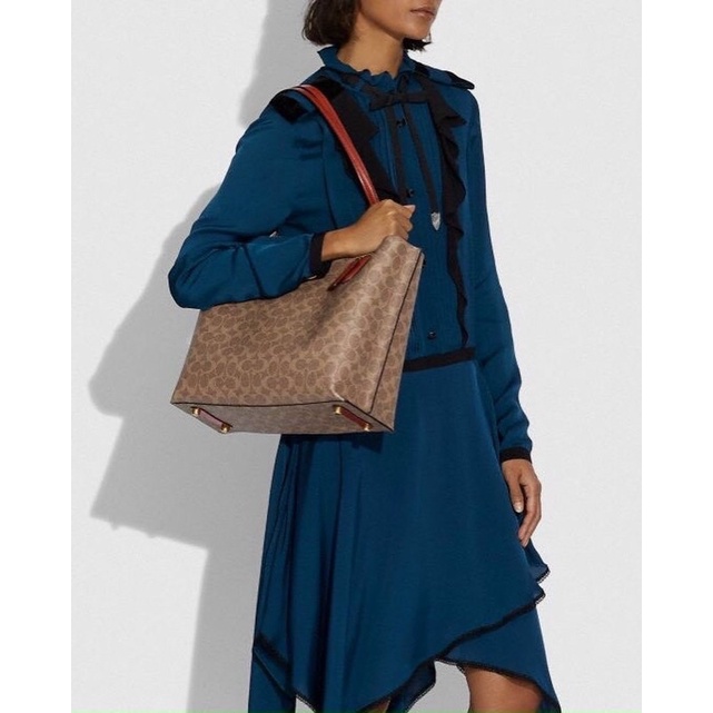 Túi Coach Willow Tote