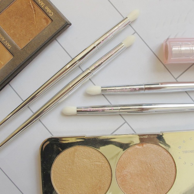 Cọ Nhấn Đuôi Mắt It Cosmetics - It Eyebrush