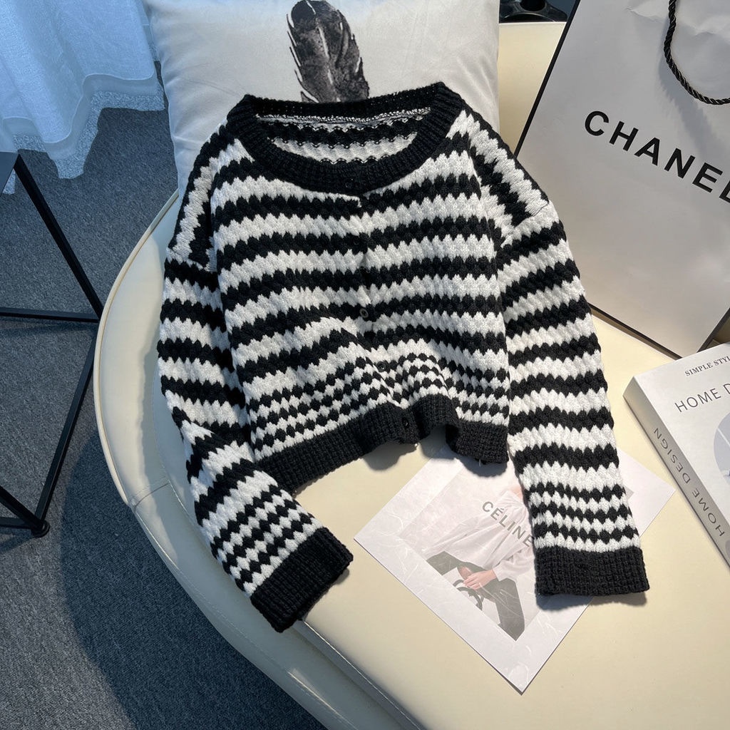 Áo Khoác cardigan Dệt Kim Dáng Ngắn Màu Sắc Tương Phản Thời Trang Thu Đông Dành Cho Nữ