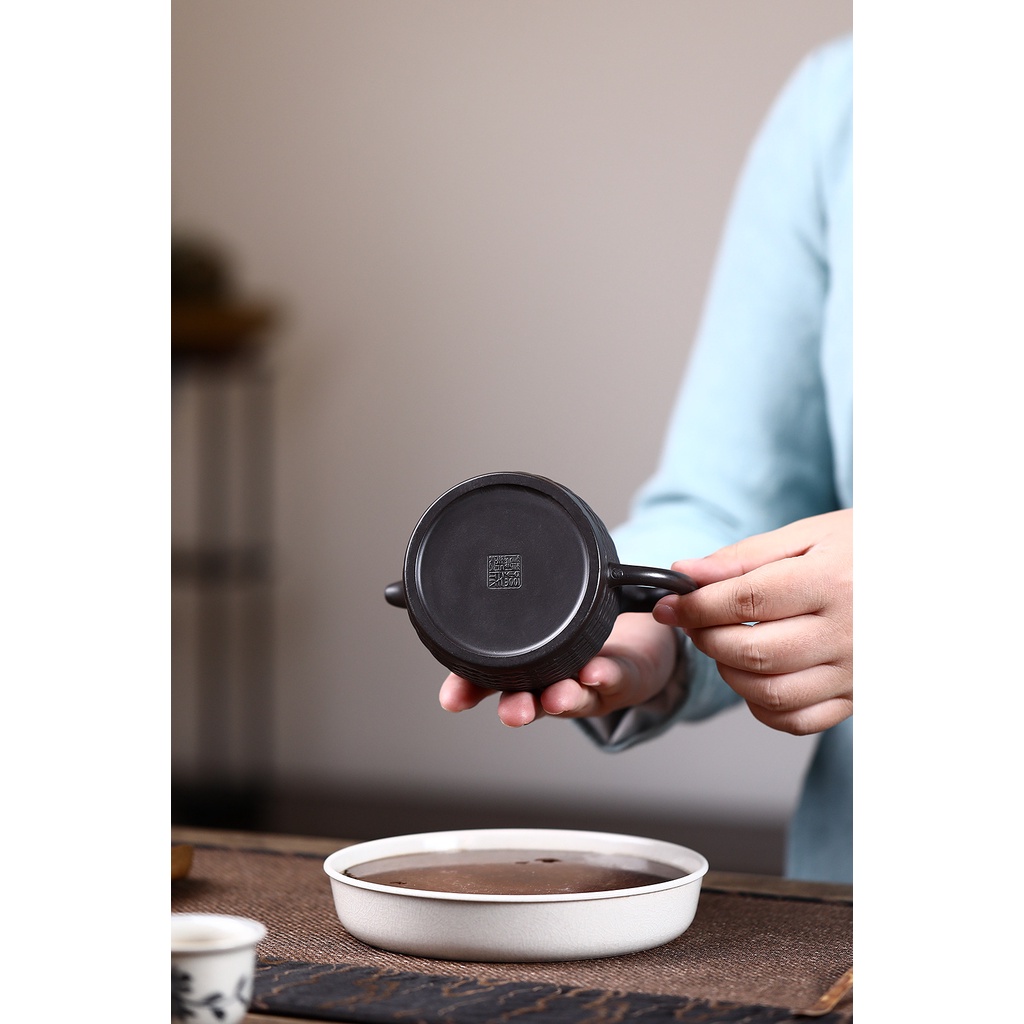 Ấm Tử Sa Nghi Hưng Tần Quyền Trúc Biên 280 ml (Hắc Nê)